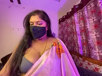 LouleyRanii webcam model stream image