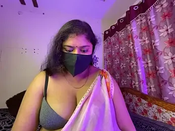 LouleyRanii webcam model stream image