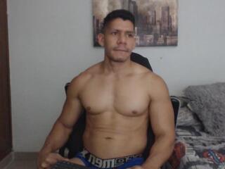 Manolo Vega webcam flirt4free model stream image