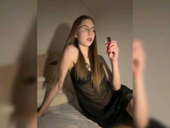 Kiki-77 webcam model stream image