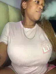 BonnyMolhada webcam stripchat model stream image