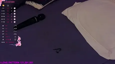 Hollara_Bangg webcam stripchat model stream image