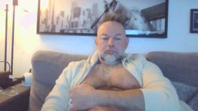 bear70s webcam model stream image