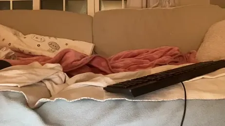 18yoteenvirgin webcam model stream image