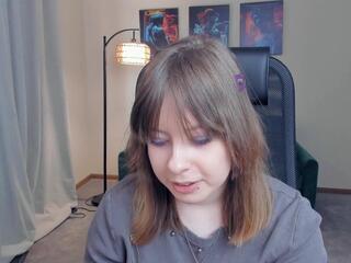 Madelene Henter webcam model stream image