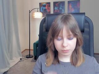 Madelene Henter webcam model stream image