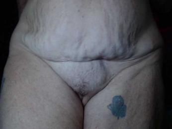 April_XO webcam bongacams model stream image