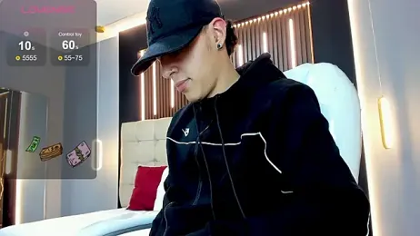 Lobo_17_ webcam model stream image