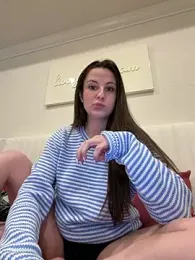 heyitsmadig webcam model stream image