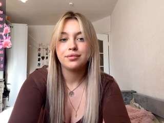 careyaslett webcam camsoda model stream image