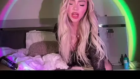 petitebeauty webcam model stream image