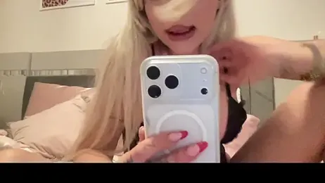 petitebeauty webcam model stream image