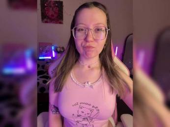 henby_streams webcam model stream image