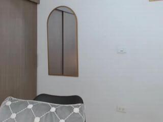 Alix Martin webcam model stream image