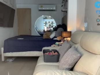 _gummies15 webcam chaturbate model stream image