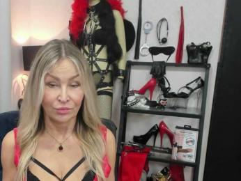 Soft-Crystal webcam model stream image