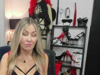 Soft-Crystal webcam model stream image