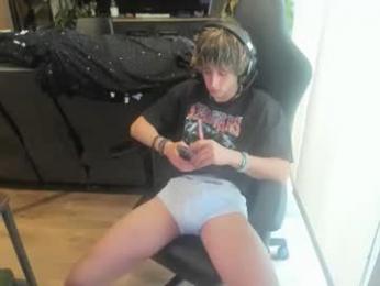 bashful4200 webcam chaturbate model stream image