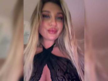 Stiflers_mom webcam bongacams model stream image