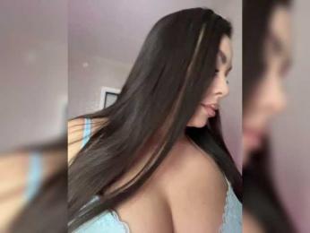 -Hennessy- webcam model stream image