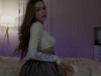 fymryn webcam bongacams model stream image