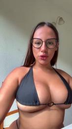 AlesiaRuso webcam model stream image