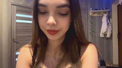 OdessaRiggi webcam cam4 model stream image