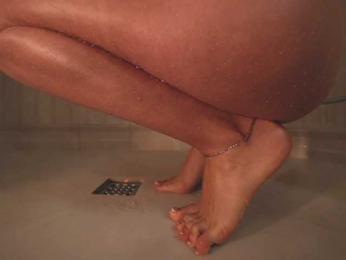 HeyBanana webcam bongacams model stream image