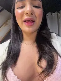 jenn_fit webcam model stream image