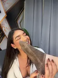 jenn_fit webcam model stream image