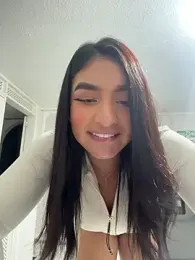 jenn_fit webcam model stream image