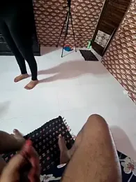 Younger_Couples webcam model stream image