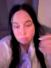 brunetteGirl274 webcam stripchat model stream image