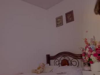 nicolle_mitchelle webcam chaturbate model stream image