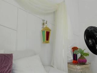 Donnes Duncan webcam flirt4free model stream image