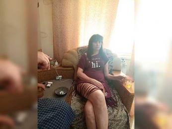 family2020 webcam model stream image