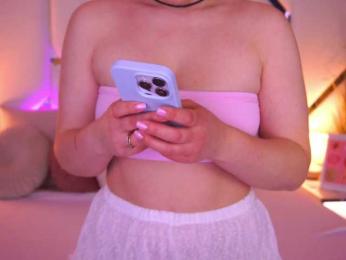 FloraGreys webcam model stream image