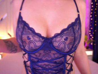 FloraGreys webcam model stream image