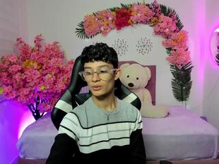 Patrick Howland webcam model stream image