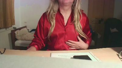 ShinyLarissa webcam model stream image