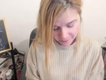 artsyandcraftsy_ webcam model stream image