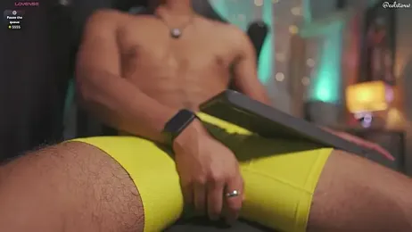 Colstorw_ webcam model stream image