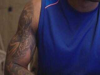 Logan Varela webcam flirt4free model stream image