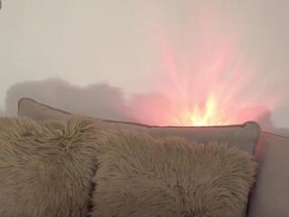 Isabella Sandoval webcam model stream image