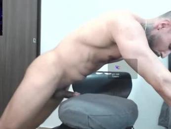 maximus_golden webcam model stream image