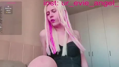 Evelyn_rabbit webcam stripchat model stream image