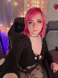 Angel-Lewd-Cake webcam stripchat model stream image