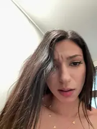 -_MiaQueen_- webcam stripchat model stream image