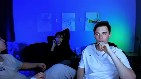 travis_wolf_ webcam model stream image