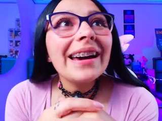 marceliinee webcam camsoda model stream image